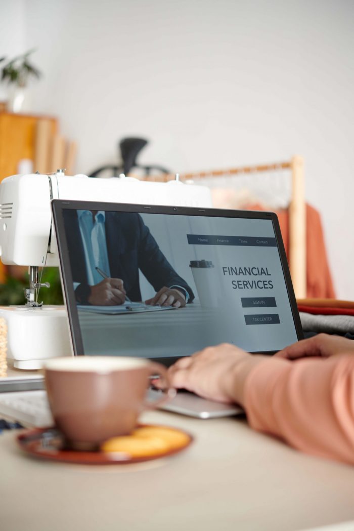 Managing Business Finances via Webisite